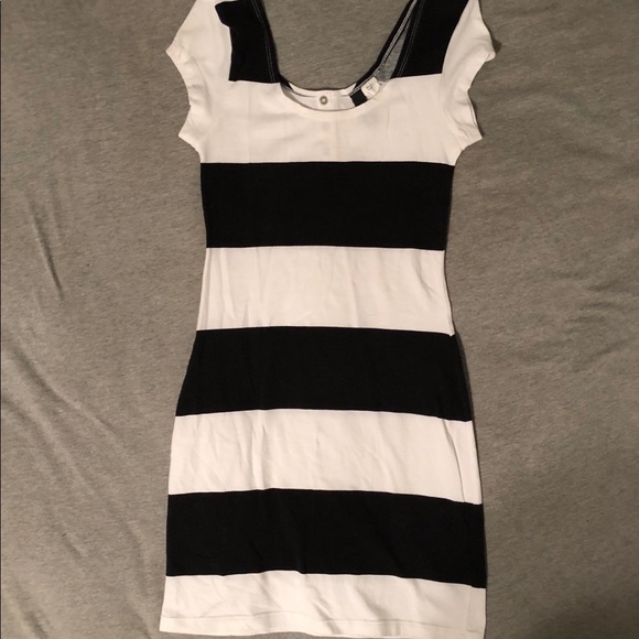 Mini dress - Picture 2 of 7